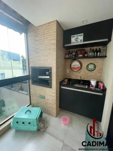Sobrado com 3 suites na Guilhermina Esperança!