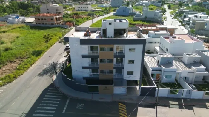 COBERTURA NO BAIRRO ROYAL GARDEN - ARACRUZ-ES.