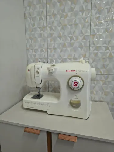 Vendo maquina de costura singer