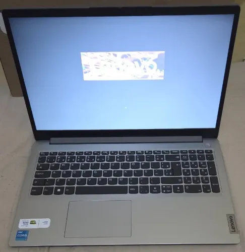 Notebook Lenovo 3i Core i3 4GB, SSD 256GB, Tela 15.6", Usado, Caixa, Nota, Garantia