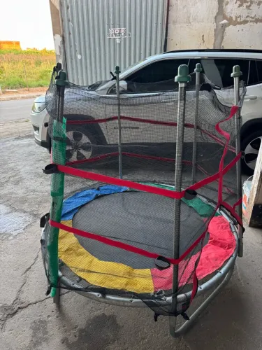 Cama elástica pequena