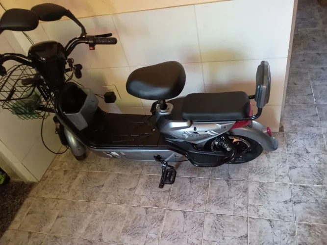 Vendo moto elétrica 