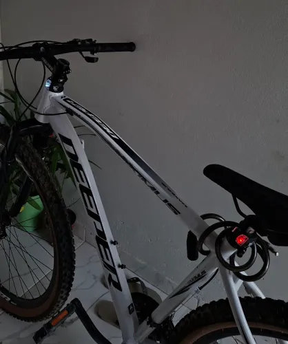 Bicicleta Deeper Aro 29 cambios Shimano Tourney