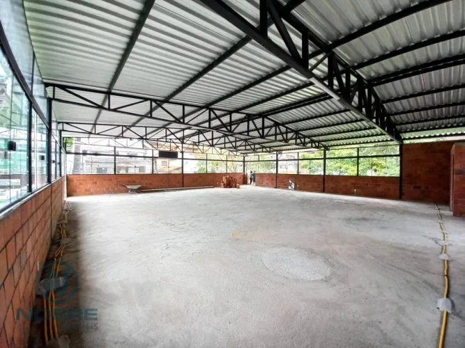 Galpão para alugar, 250 m² por R$ 8.104/mês - Pimenteiras - Teresópolis/RJ