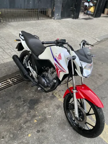 Moto muito nova