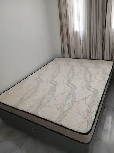 Venda cama casal box semi nova. R$ 750,00 Retirada por conta do comprador em Paiatã