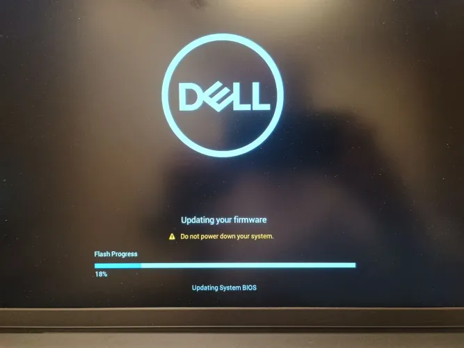 Notebook Dell Latitude i5 8ª geração - 15.6? Full HD - SSD 240GB - 8GB RAM - W11 + Office