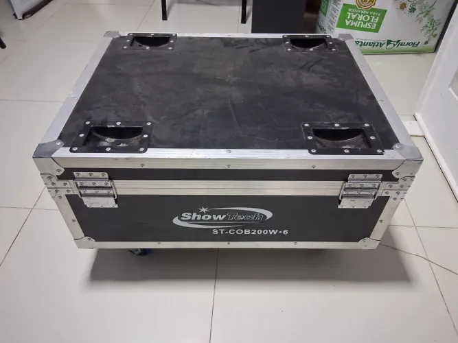 CASE PARA COB 200W SHOWTEC