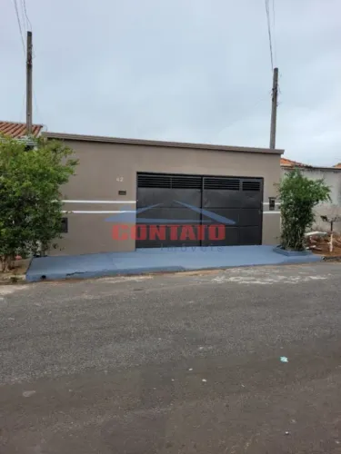 Casa Padrão à Venda em São Carlos - Oportunidade Imperdível!