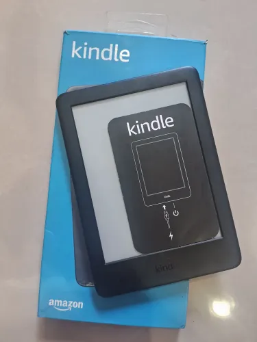 Amazon Kindle - Semi Novo e Sem Carregador 