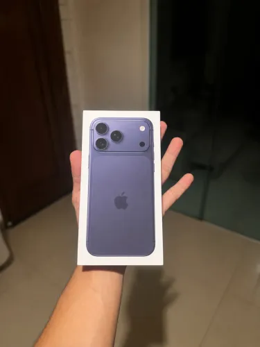 ? iPhone 17 Pro Max Azul - 256GB ?