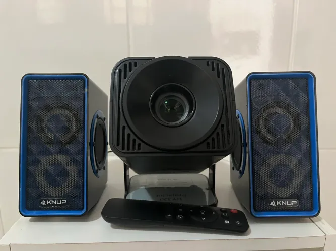 PROJETOR HY320 NOVO + CAIXINHAS DE SOM
