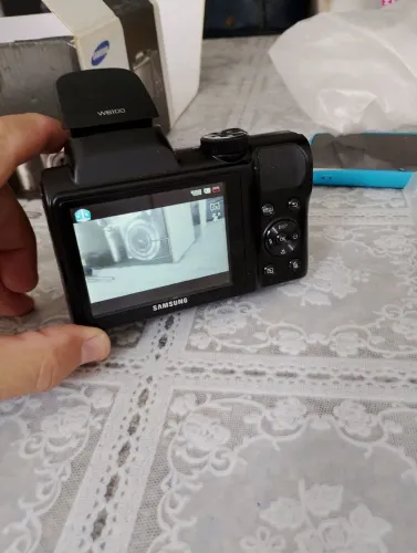 Máquina fotográfica profissional Samsung WB100