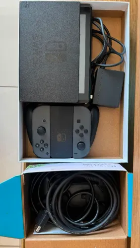 Nintendo switch usado + pro controller 1
