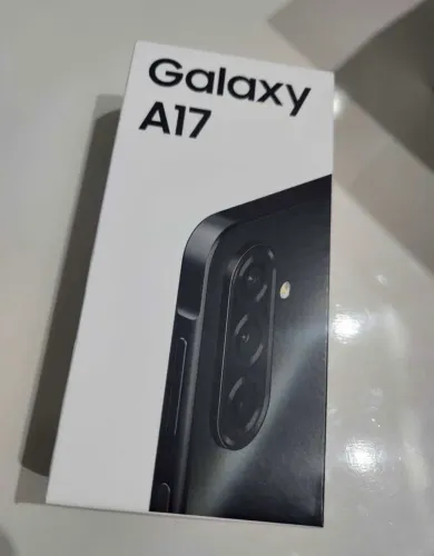 Celular Samsung Galaxy A17, 128GB, 4GB, 50MP Tela 6.7", IP54 - Preto