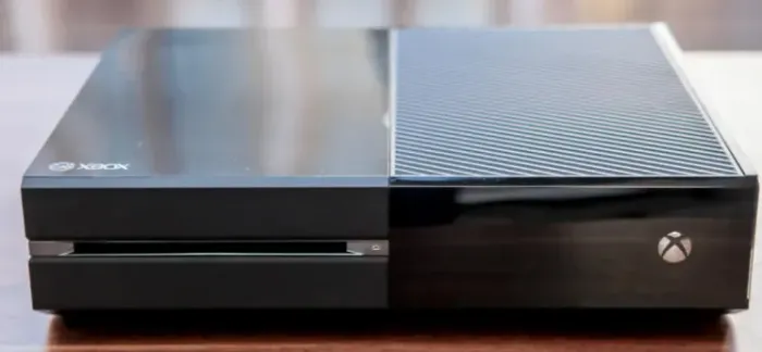 Xbox One Original + 1 controle + Alguns Jogos