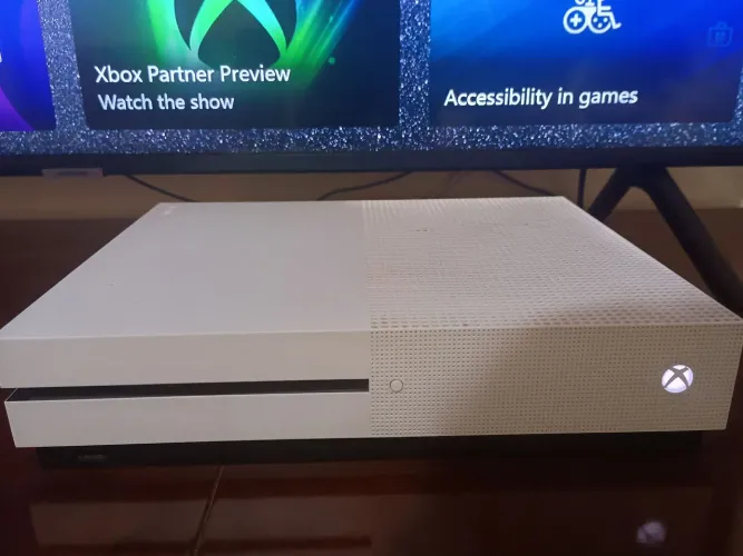 Xbox one s 1tb 