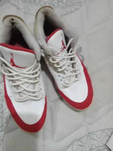 Air Jordan 3 Retro Tinker "Air Max 1" (University Red) - Usado.