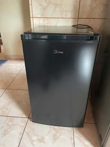 Vende se frigobar
