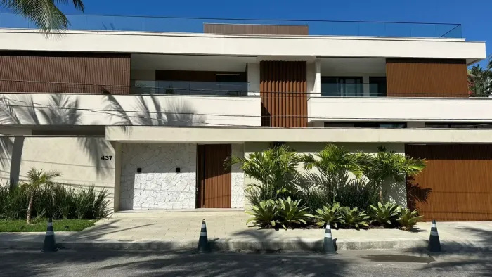 Casa para venda com 1050 metros quadrados com 6 quartos em Barra da Tijuca - Rio de Janeir
