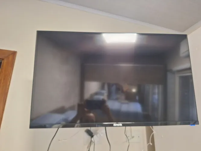 TV 32' - semi nova - AIWA - 400,00