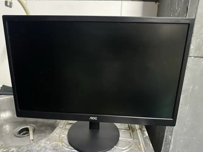 MONITOR AOC 19 - NOVINHO