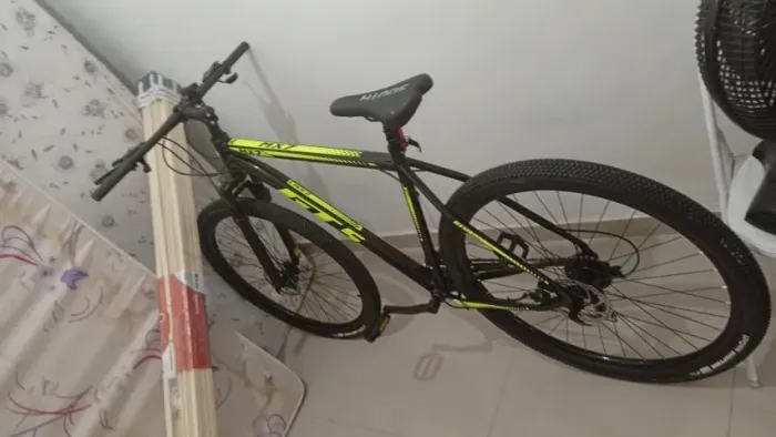 Bicicleta Aro 29 GT Sprint MX7 24V index Freio Disco Alumínio Suspensão Aero MTB