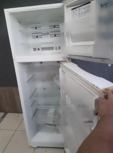 Geladeira com defeito na porta...