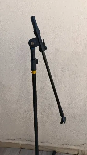 Pedestal de microfone RMV