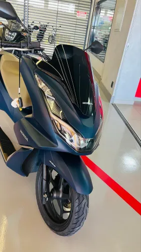 VENDO Pcx DLX ano 2023/2024 16 mil rodados