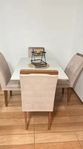 Mesa mais 4 cadeiras