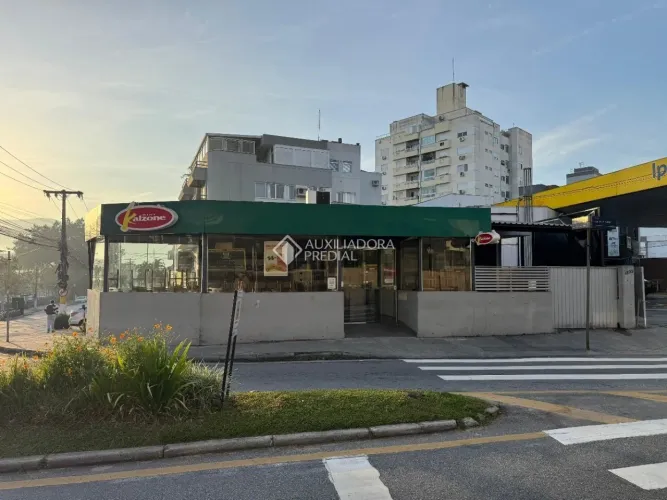 Terreno no coração da Trindade