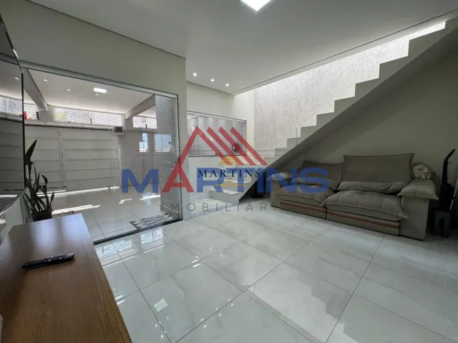 CASA À VENDA NO BAIRRO SÃO LUIZ BETIM/MG | 3 PAVIMENTOS, SUÍTE E ESPAÇO GOUR
