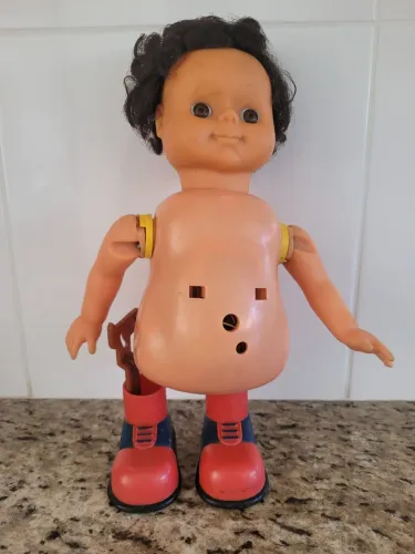 Sucata de boneca Ta Sin