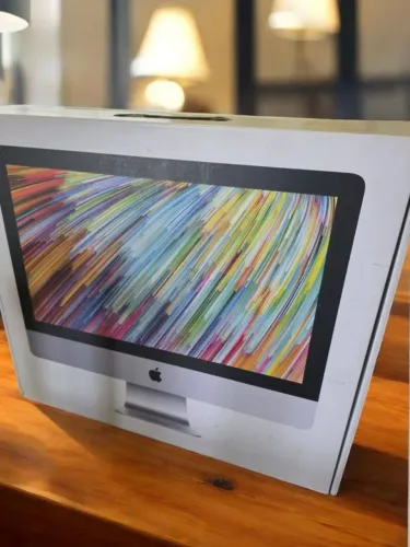 iMac 2017 21.5 Polegadas i5 8gb Ram 240gb SSD com Caixa + Acessórios - Aceito troca
