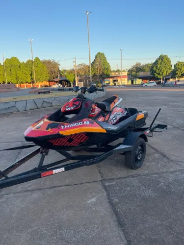 Jetski Spark trix