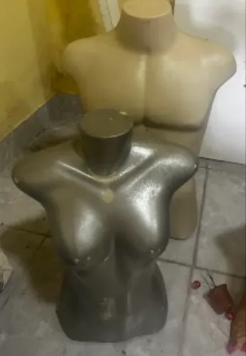 Manequim masculino e feminino 