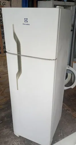 Geladeira Electrolux gelando perfeitamente 