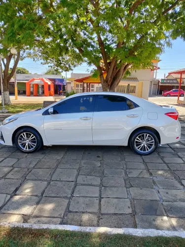 Toyota Corolla Altis 2.0 Flex 16V Aut. 2016