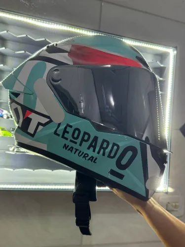 Capacete KYT Leopard