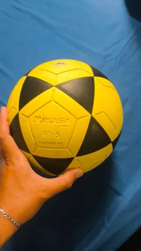 Bola Mikasa de futevôlei