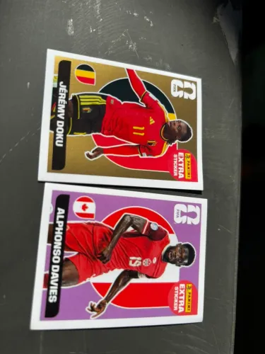 Jeremy Doku Ouro - R$ 200,00 Afonso Davies Bordô - R$ 50,00