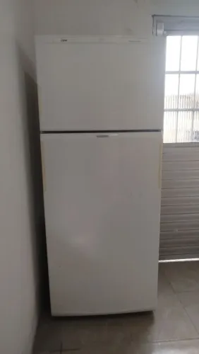 Geladeira Zyrium Clean Duplex frost free 430L, sem gás 