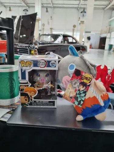 Funko pop Tan Kaio + Pelucia