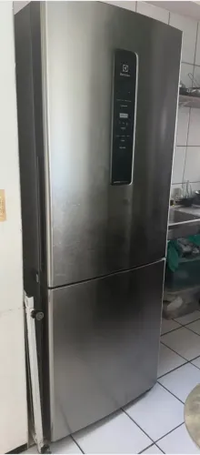 Geladeira Electrolux freezer invertido