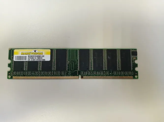 Ddr4 4gb não sei se ta funcionando