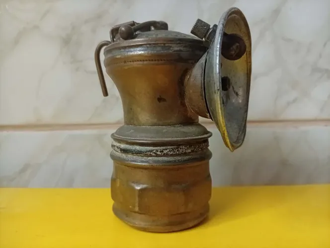 Lanterna carbureteira mini origem Estados Unidos