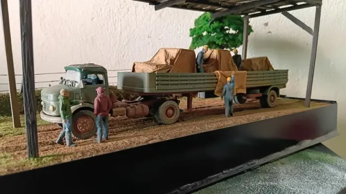 Diorama MERCEDES BENZ 1113 CARRETA DE UM EIXO