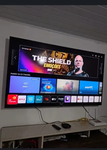 Smartv LG 65 polegadas 4k pego PS4 Xbox séries com volta