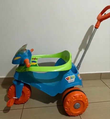 Triciclo Infantil da Bandeirantes
